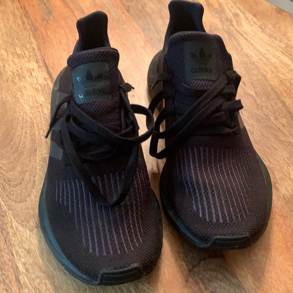 Adidas Swift Run Sneakers